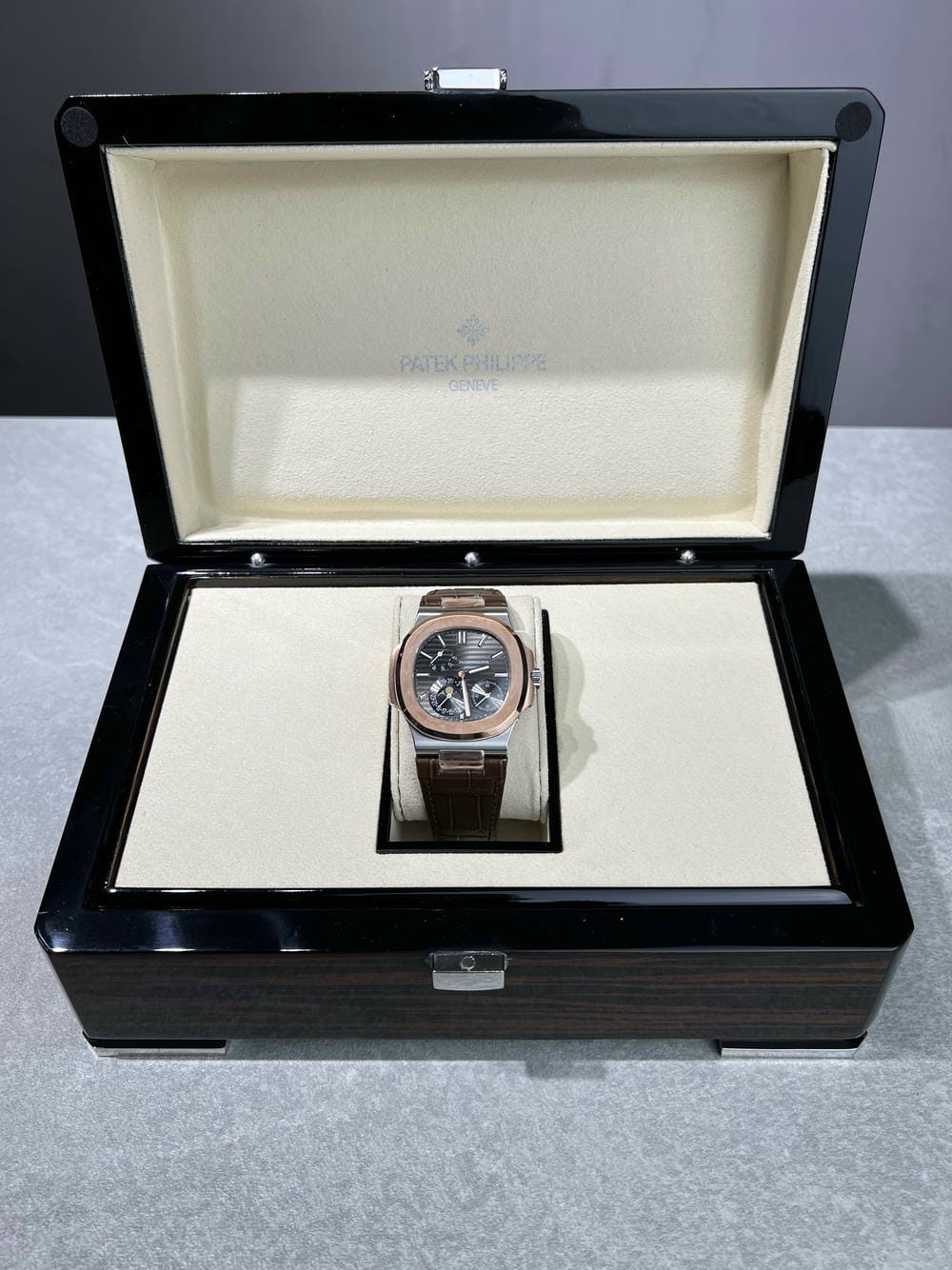 RELOJ PTK