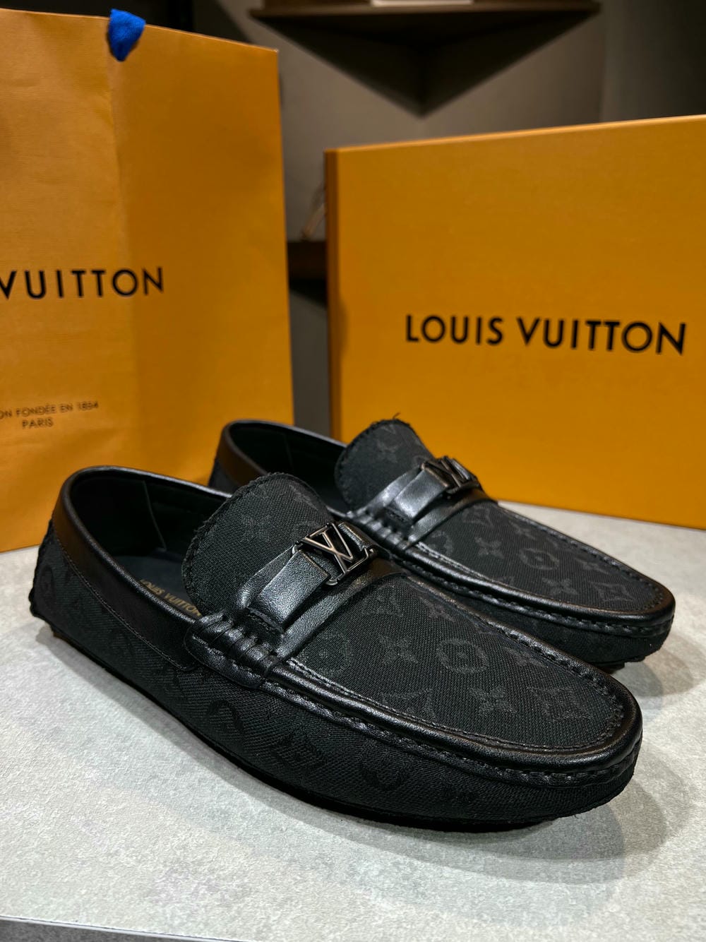 ZAPATO LV