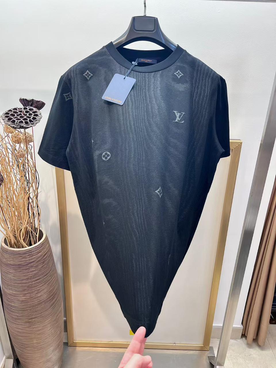 CAMISETA LV MONOGRAM SHADOW