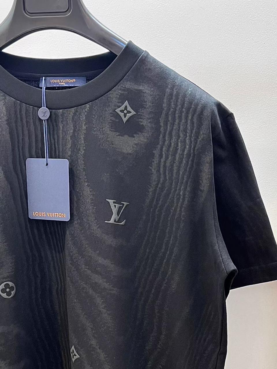 CAMISETA LV MONOGRAM SHADOW