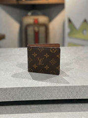 BILLETERA LV