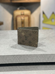 BILLETERA LV