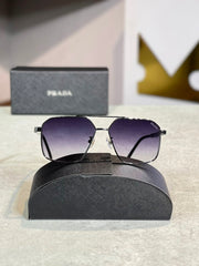 Gafas Prada aviador plateada lente gris, vista frontal