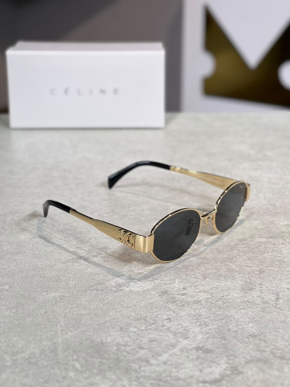 Gafas Celine Ovalada Negra Dorada