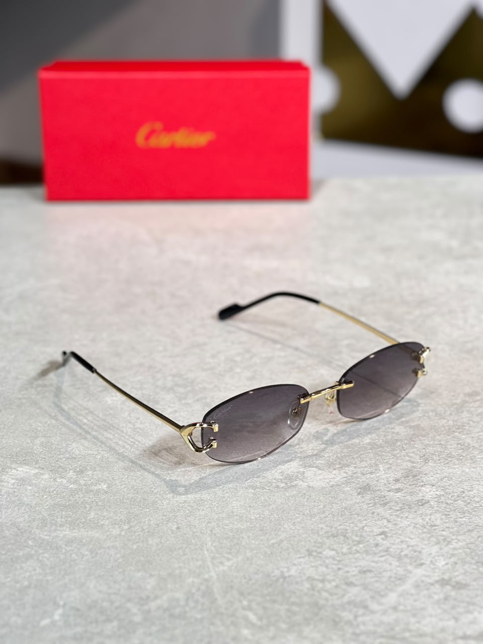 Gafas Fendi Ovalada Humo Dorada