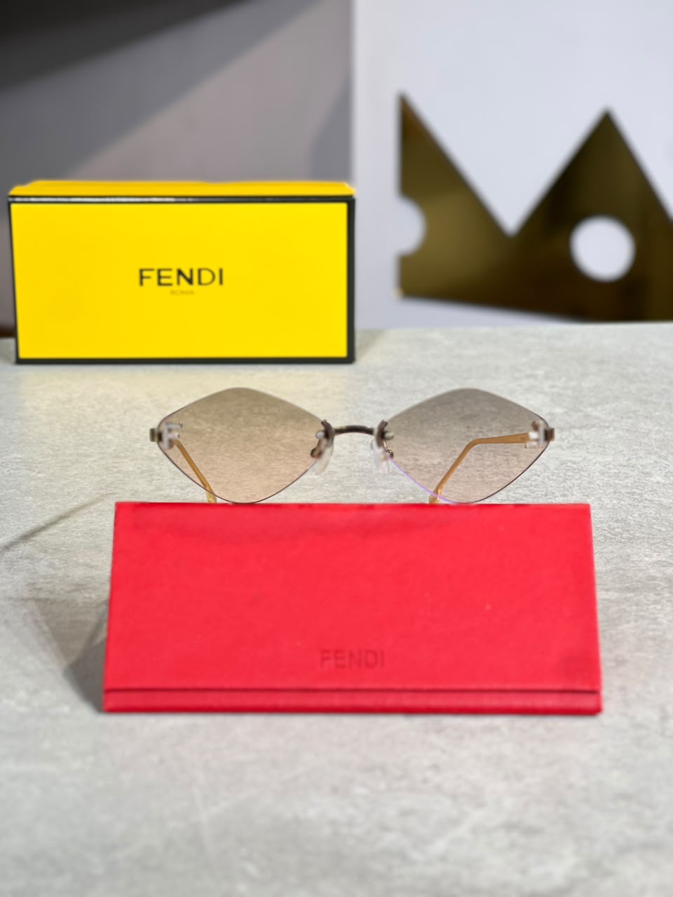Gafas Fendi Ovalada Rosa