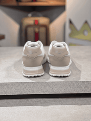 ZAPATO LV RUN AWAY
