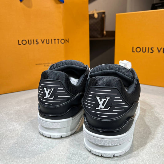ZAPATO LV TRAINER