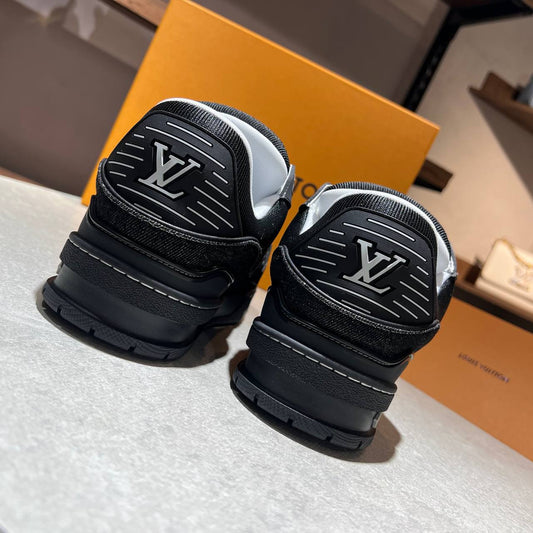 ZAPATO LV TRAINER