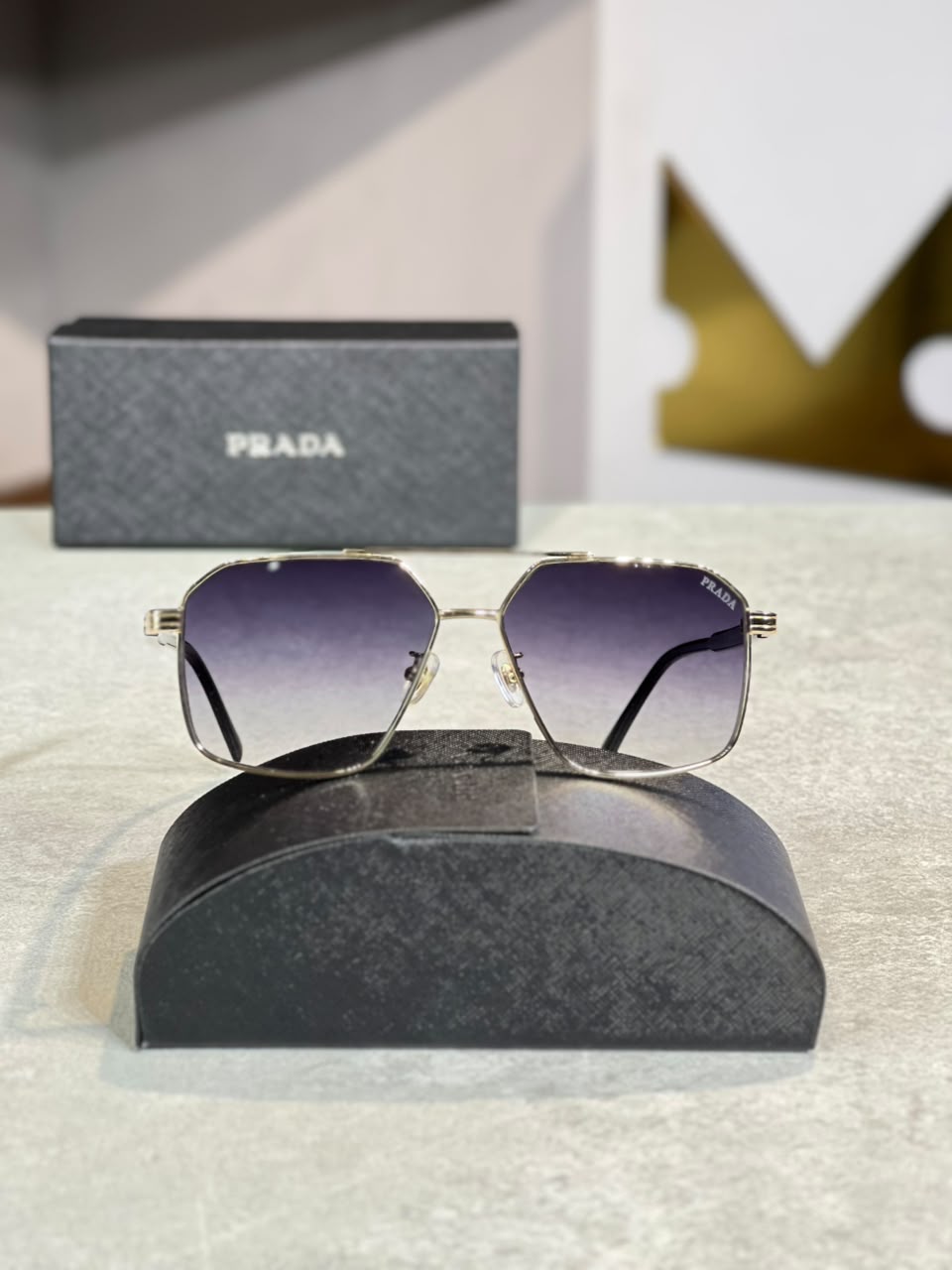 Gafas Prada aviador morada, vista frontal